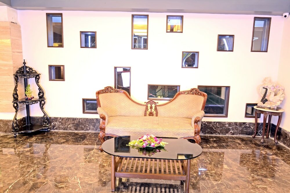 Фото отеля 2