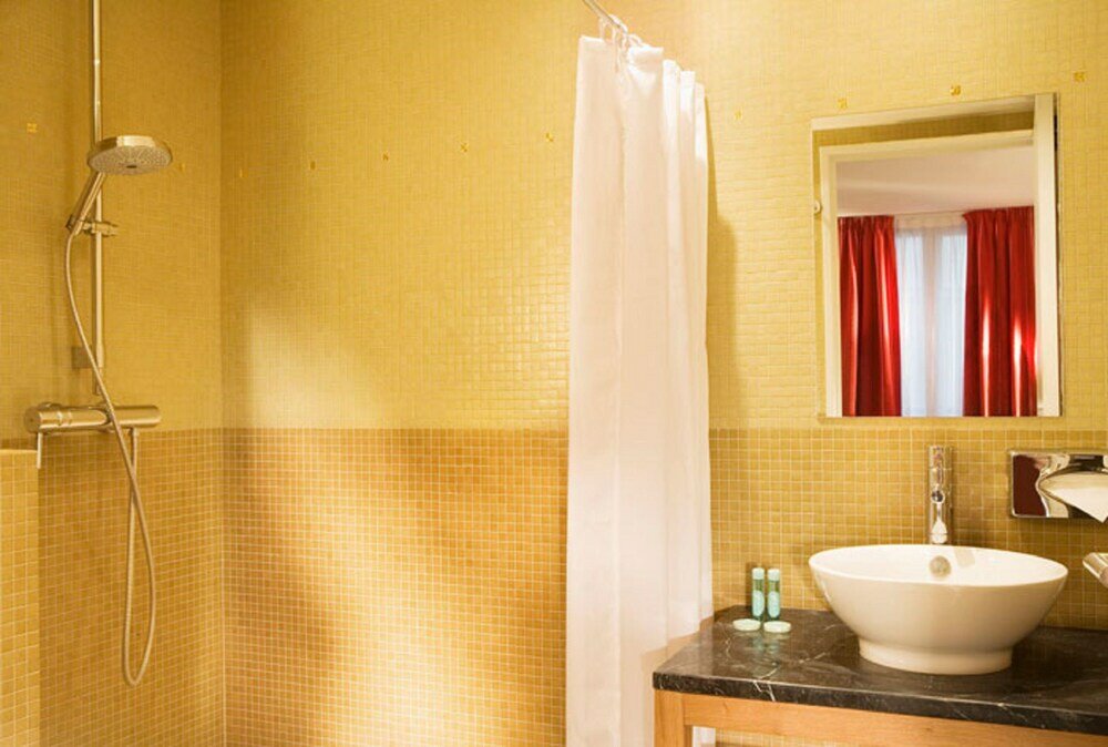 Фото Avalon Appart'Hotel Paris Gare du Nord