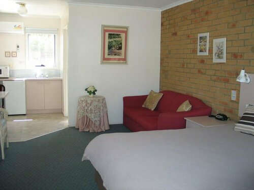 Гостиница Balnarring Village Motor Inn