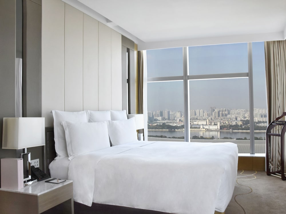 Фото Langham Place, Guangzhou