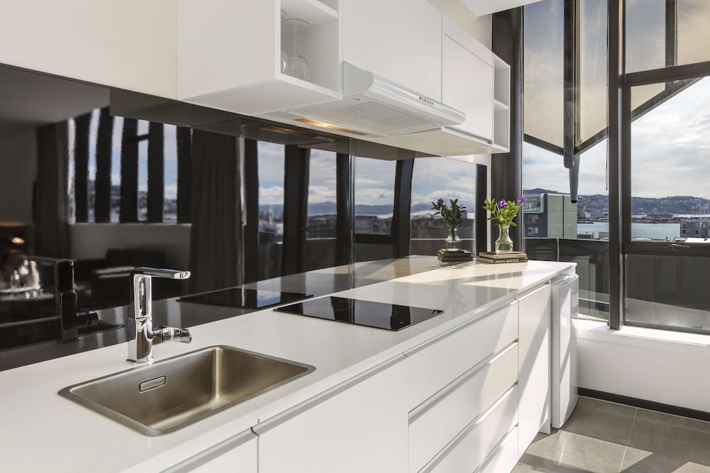 Фото Oaks Wellington Hotel