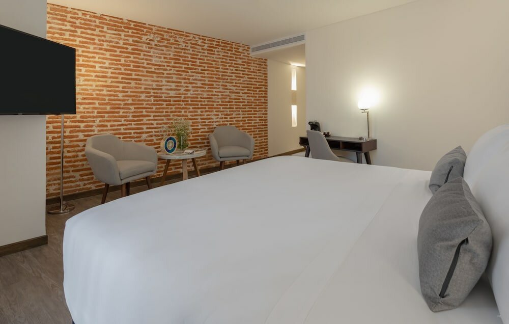 Фото Santa Catalina Hotel