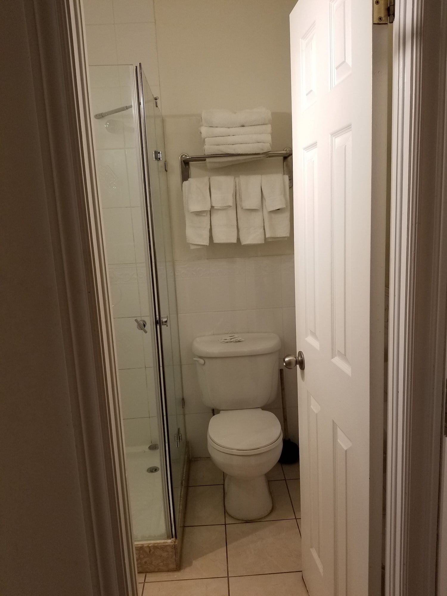 Фото Dragon Gate Inn