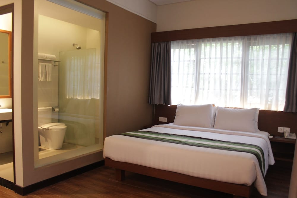 Фото Grand Whiz Hotel Nusa Dua Bali