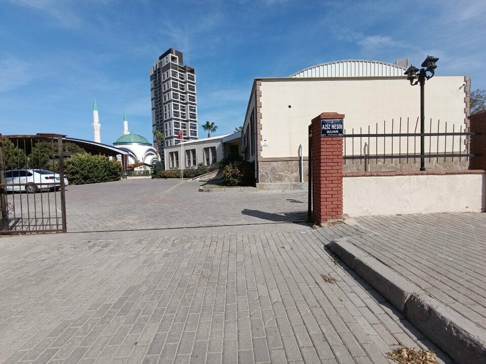 إدارة حكومية Karsiyaka Municipality Veterinary Affairs Directorate ، إزمير، صورة