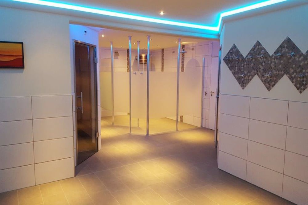 Фото Hotel Badehaus Goor