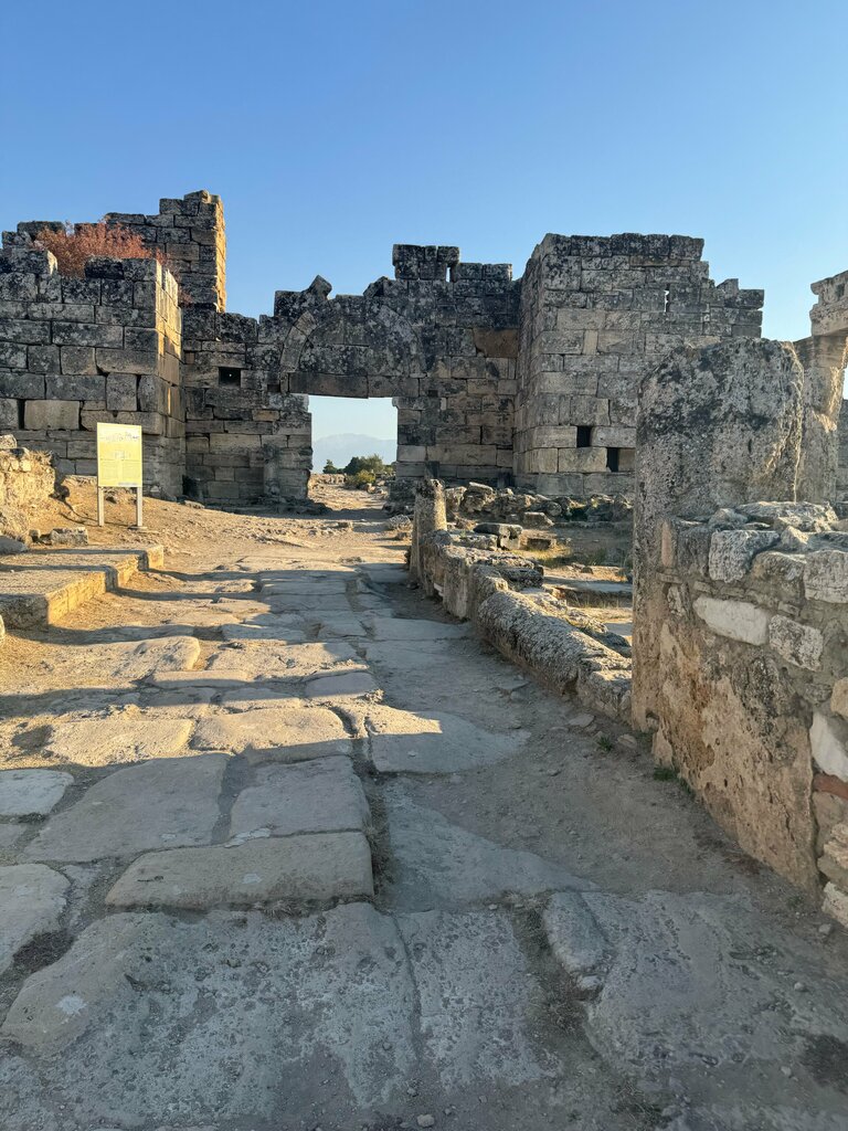 Landmark, attraction Northern Byzantine Gate, Denizli, photo