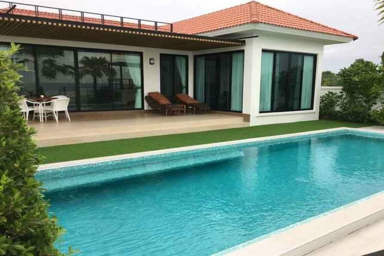 Фото La Playa Beach Front Pool Villa Cha-am