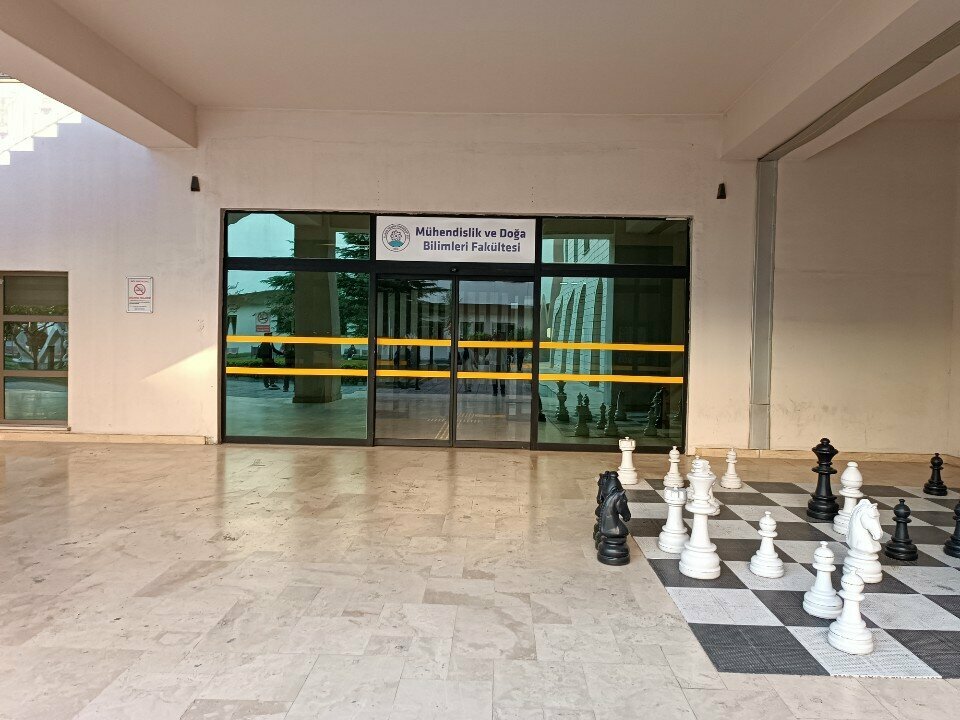 كلية، جامعة Bursa Technical University Faculty of Forestry ، بورصة، صورة