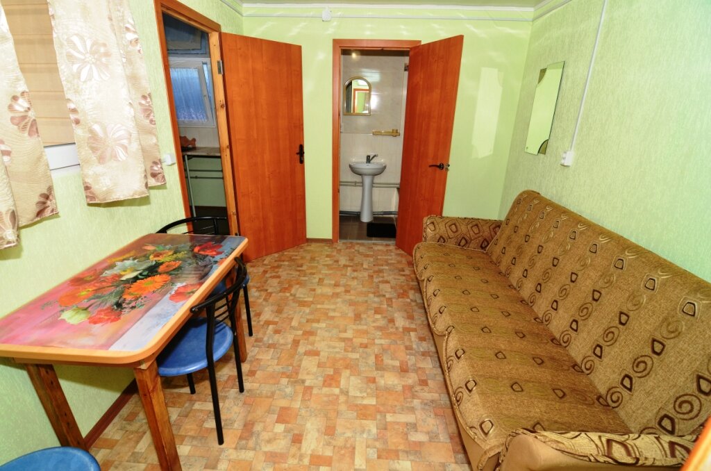 Guest house Chastnaya baza otdykha Natan, Alushta, photo