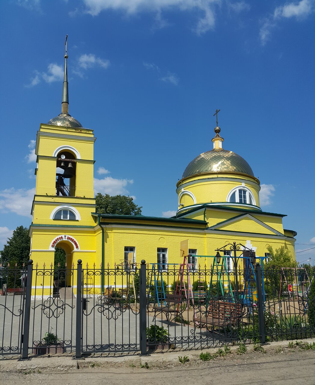 Церковь архангела михаила д вертлино 66а фото