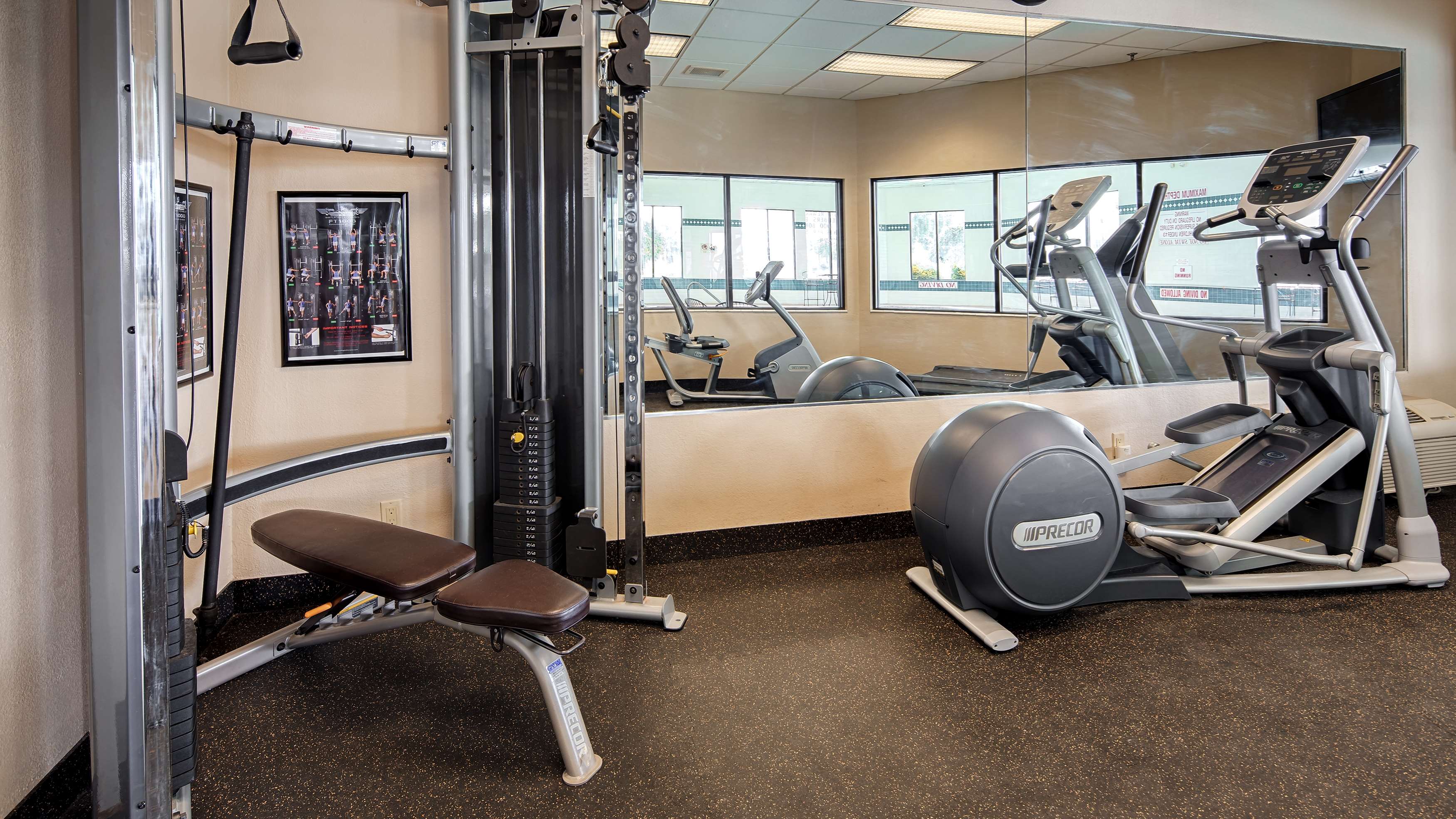 Фото Best Western Plus Cottontree Inn