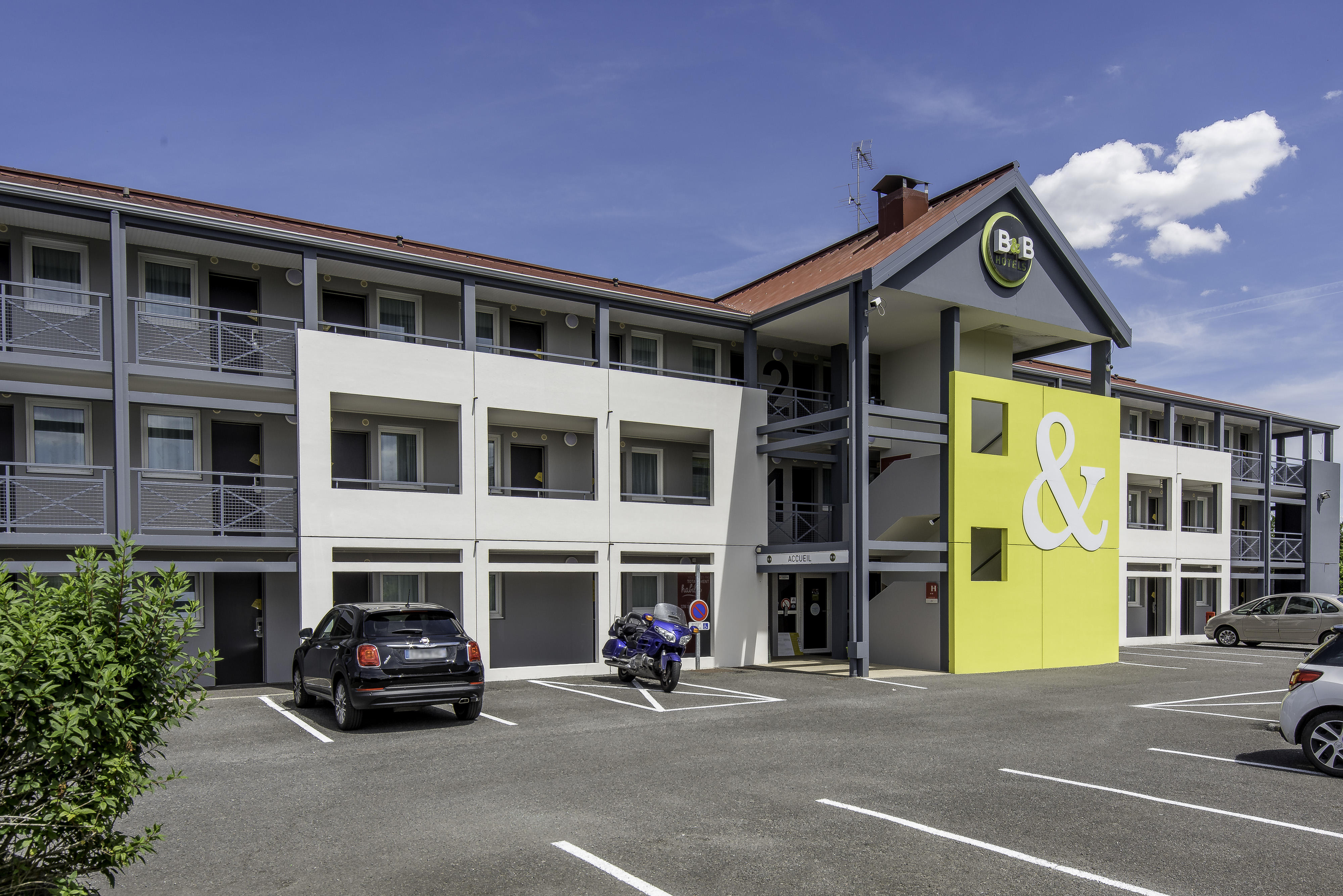 Фото отеля 2