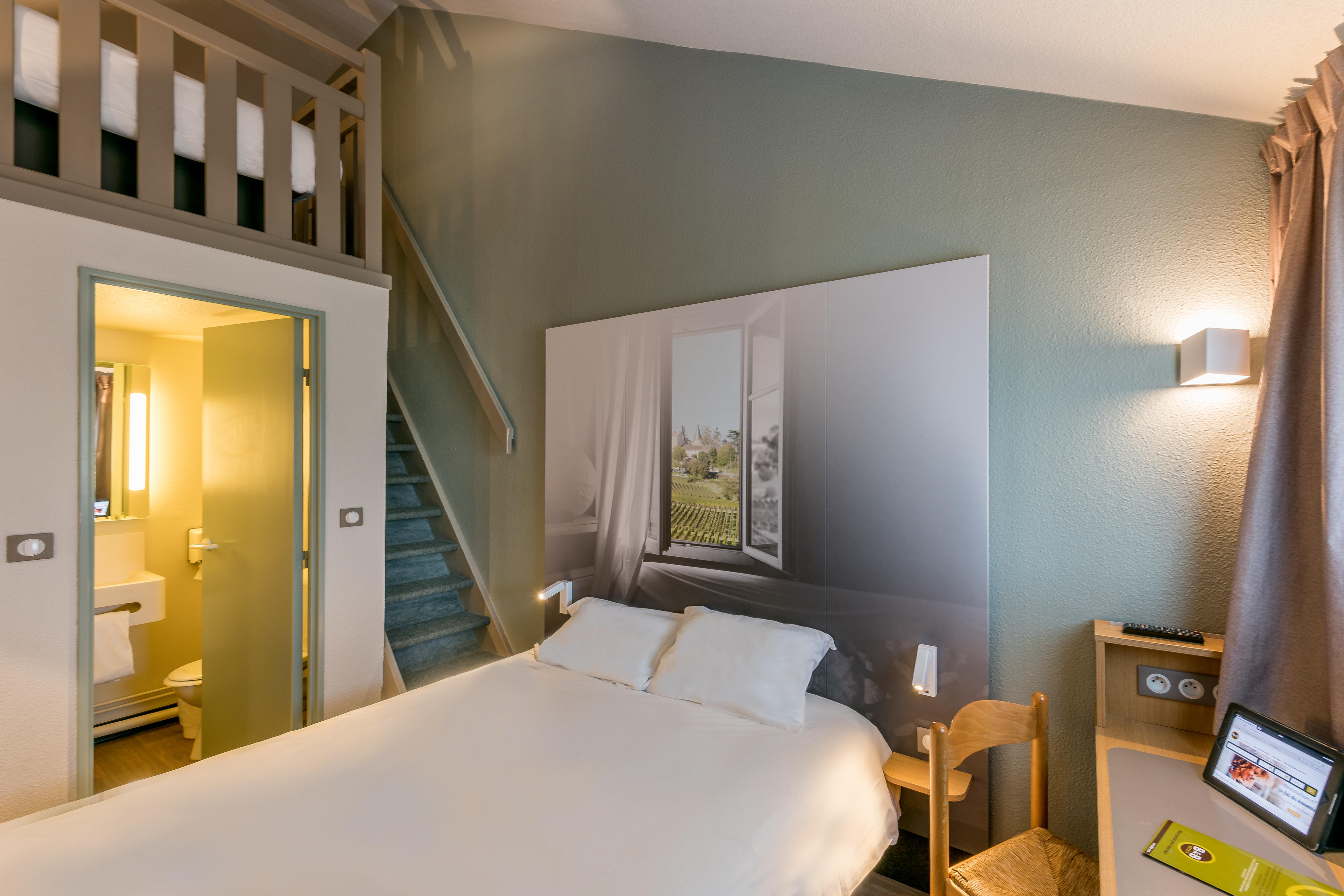 Фото B&B HOTEL Bordeaux Mérignac Hôtel de Ville