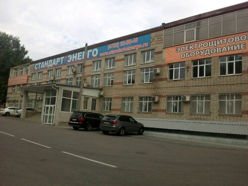 Olomon tomonidan sikilgan bir yosh ayolning pornosi