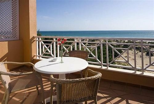 Гостиница Hipotels Playa La Barrosa - Adults Only