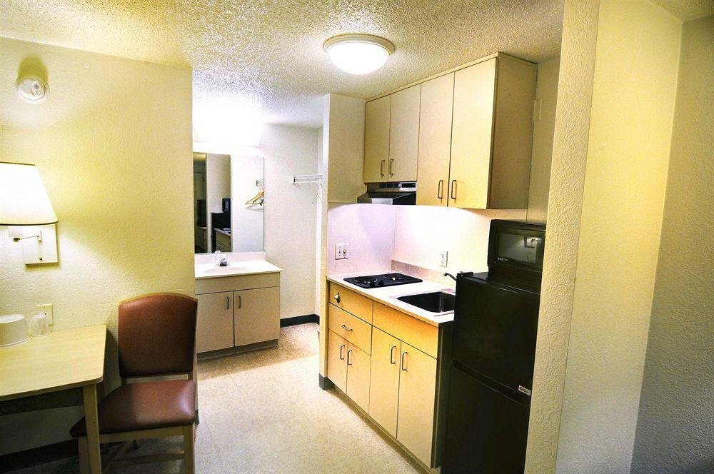 Фото Knights Inn Flint