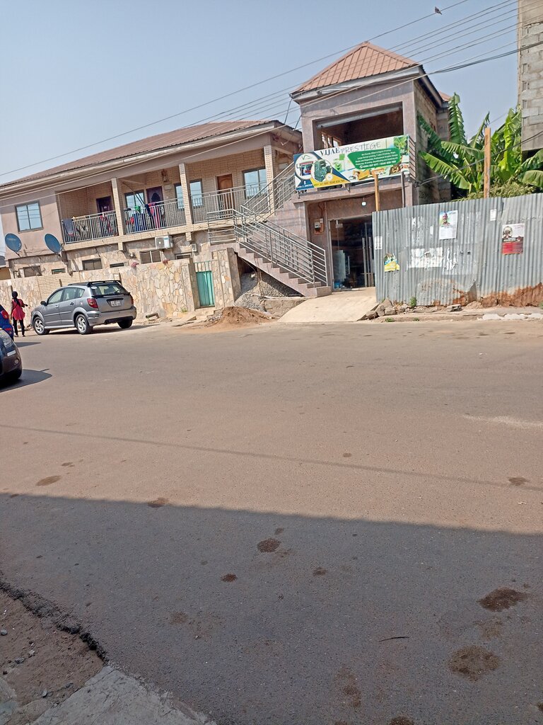 Graphic design studio Vijae prestige, Accra, photo