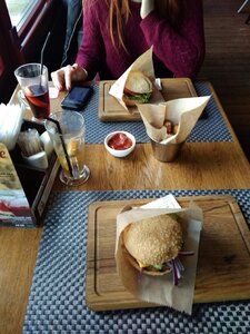 Pleasantville (Kyivs'ka Street, 13), bar, pub