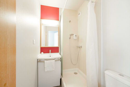 Гостиница B&b Hotel Grenoble Centre Verlaine в Гренобле