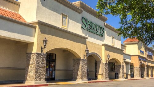Shopping mall Granada Village, Los Angeles, photo