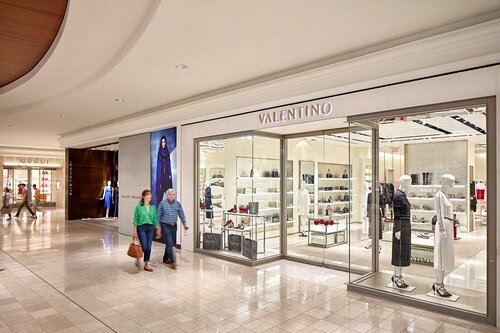 Louis Vuitton Atlanta Saks Phipps Plaza, clothing store, United States,  Atlanta, 3440 Peachtree Rd — Yandex Maps