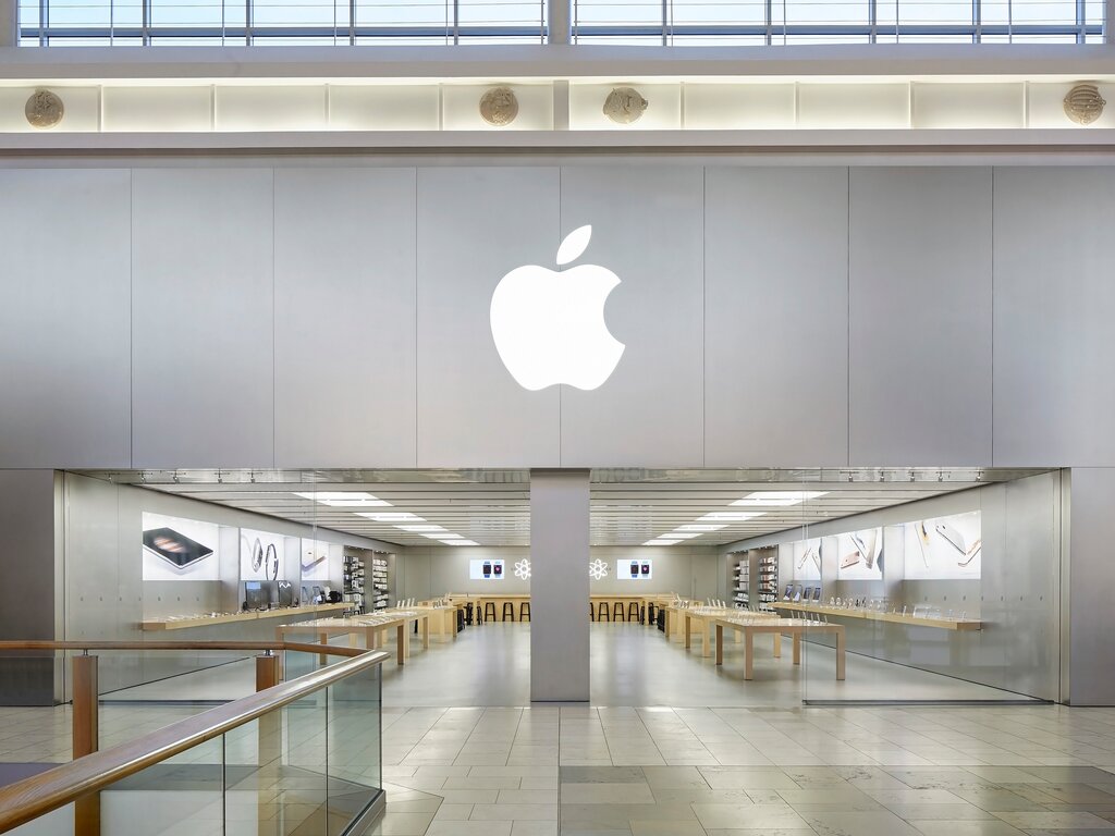 Phone repair Apple Norwich, England, photo