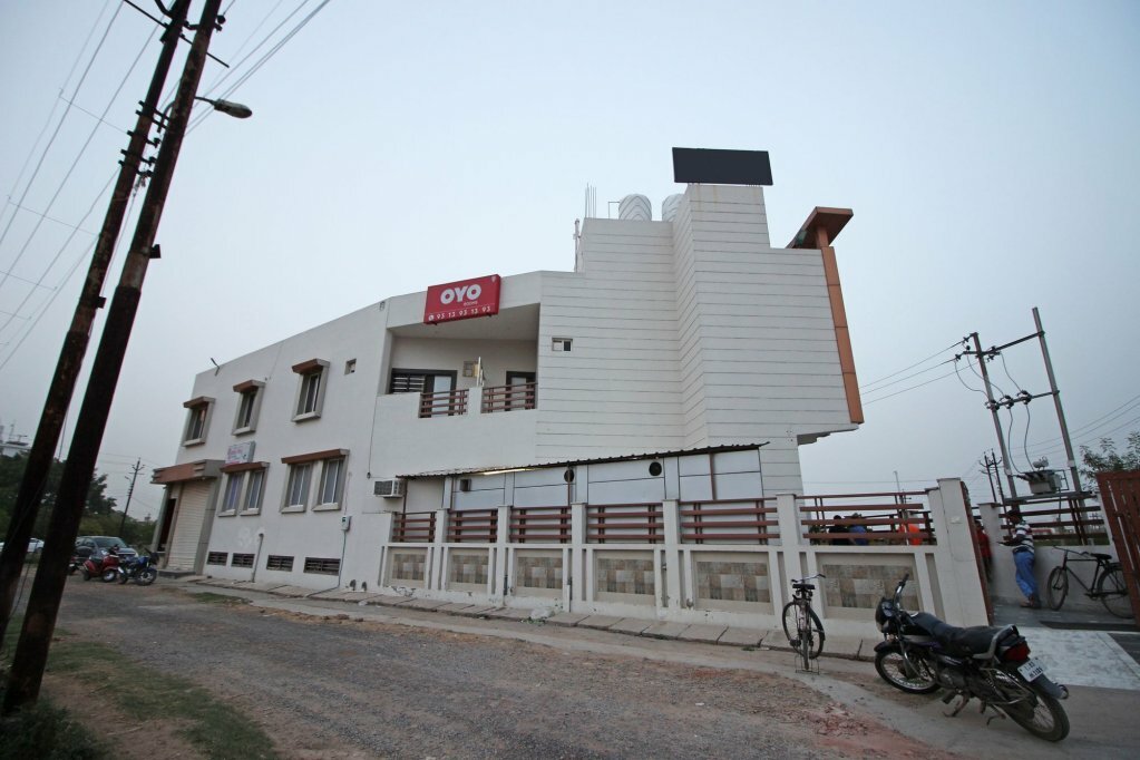 Hotel Oyo 3202 Hotel Gayatri Residency, Agra, photo