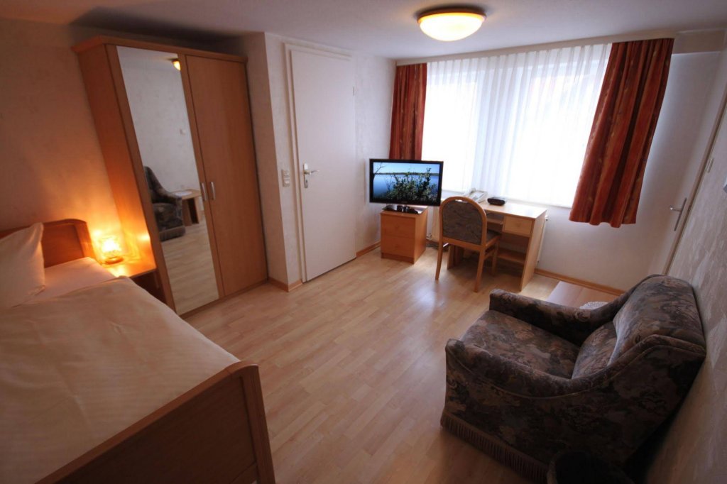 Фото Hotel-Pension Haus Steinmeyer