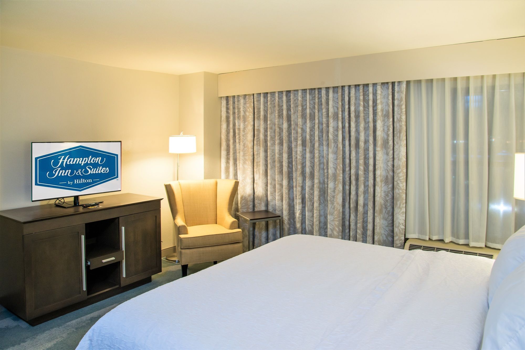 Фото Hampton Inn & Suites Jackson-Coliseum