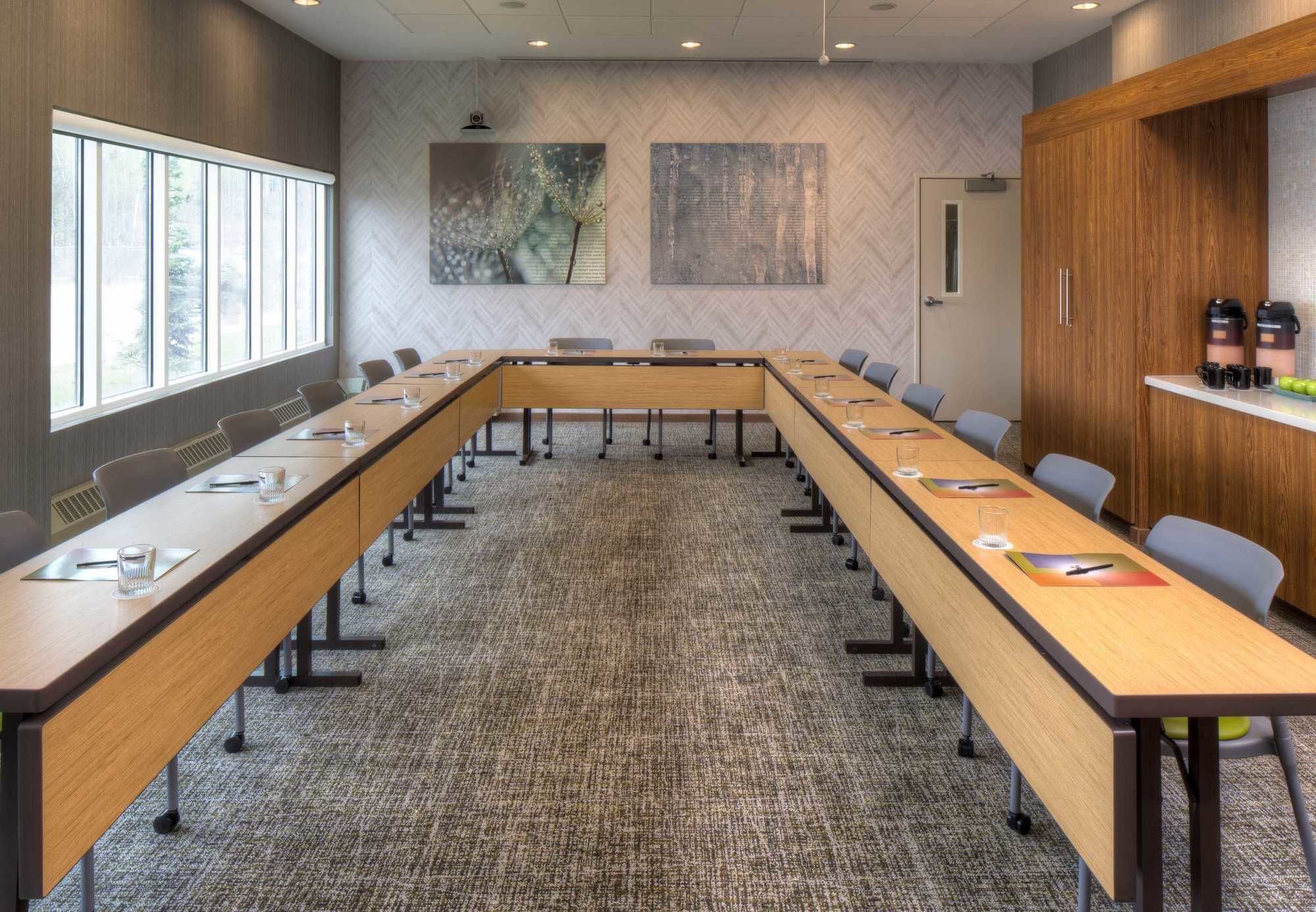 Фото SpringHill Suites Anchorage University Lake