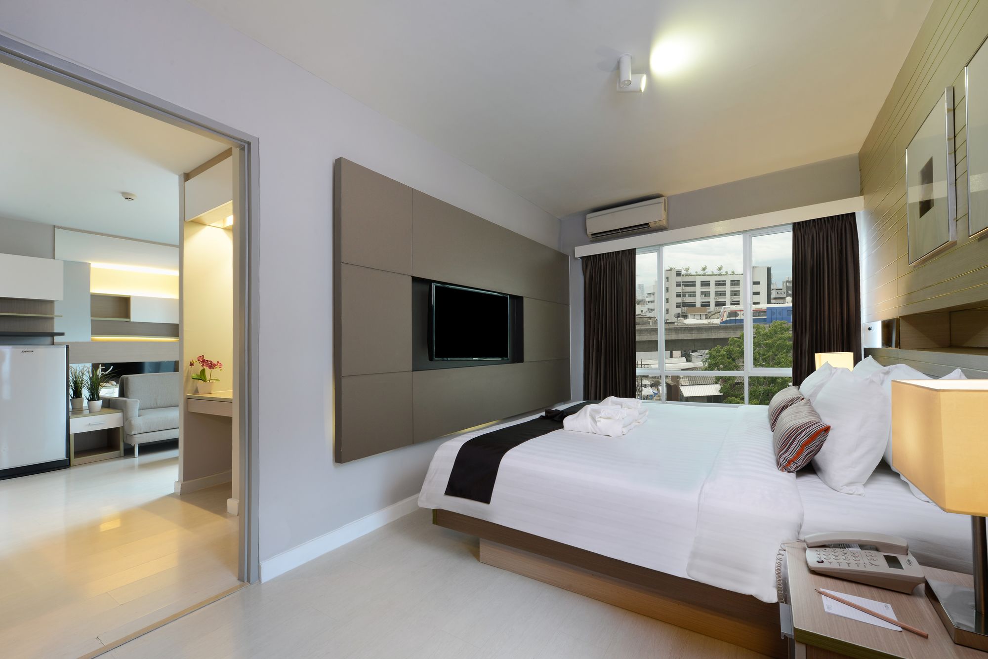 Фото Hotel Amber Sukhumvit 85