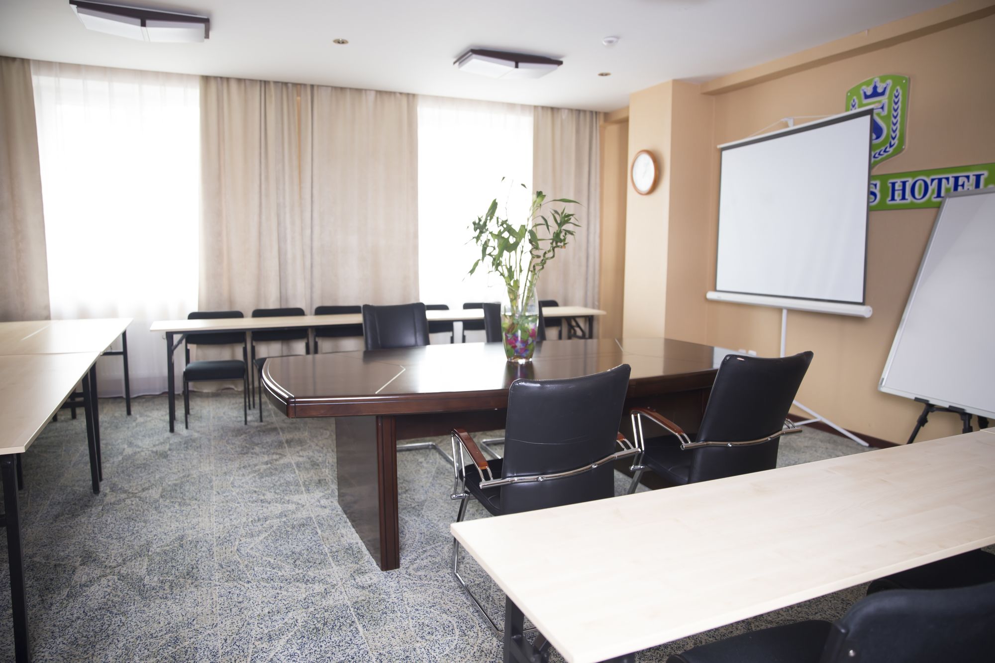 Фото Springs Hotel Ulaanbaatar