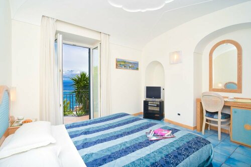 Внешний вид отеля Albergo Terme Italia в Касамичола-Терме, фото 3
