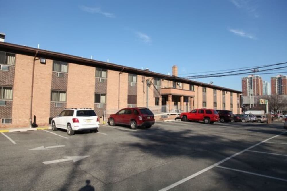 Фото The Holland Hotel