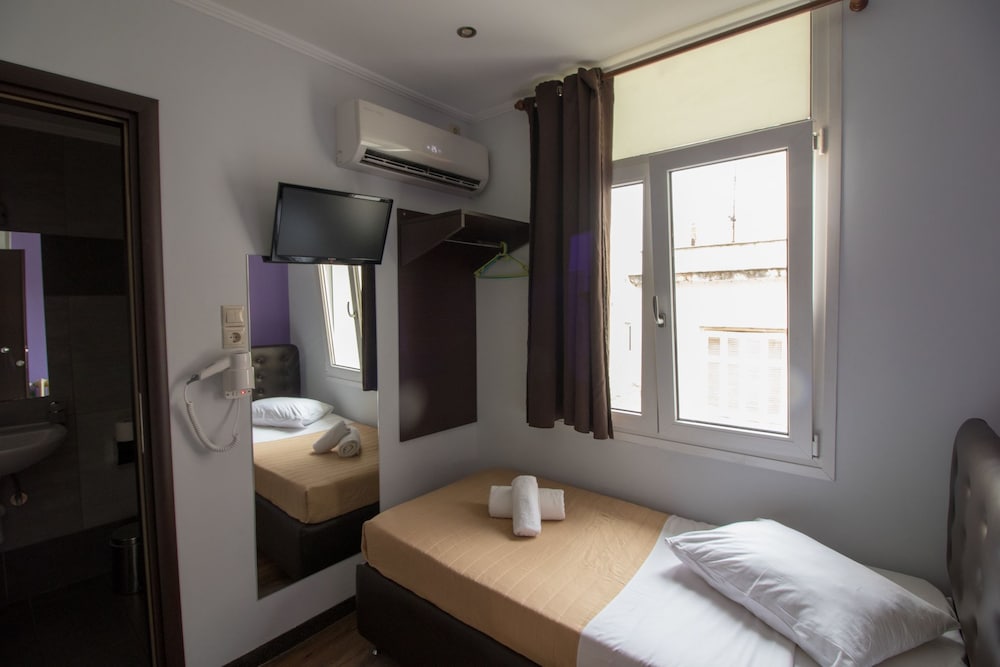 Фото Cosmopolit Athens Hotel