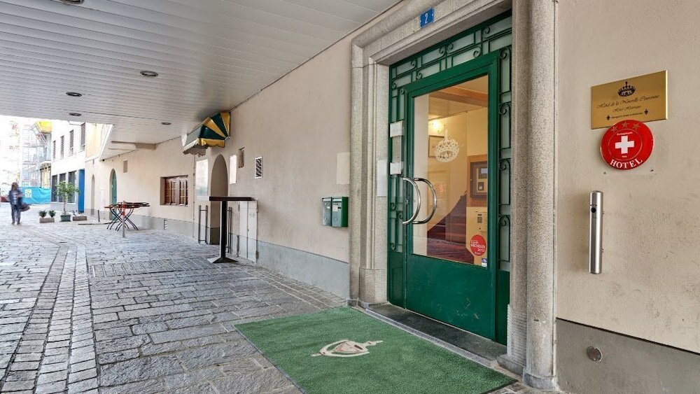 Фото Hôtel de la Couronne