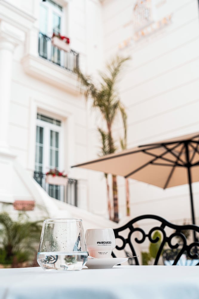 Фото Art Gallery Boutique Hotel