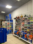 Komanda (Geroyev Rossii Street, 2), ropa deportiva y calzado
