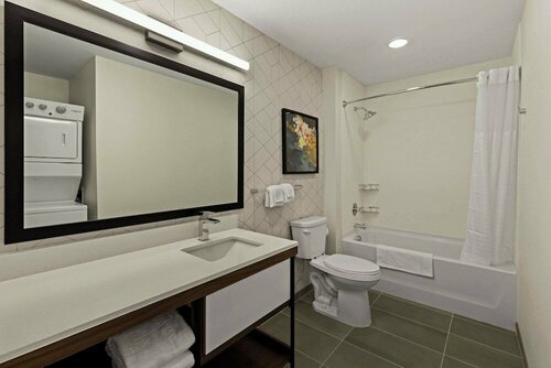 Гостиница Everhome Suites Glendale Sports Entertainment District в Глендейле