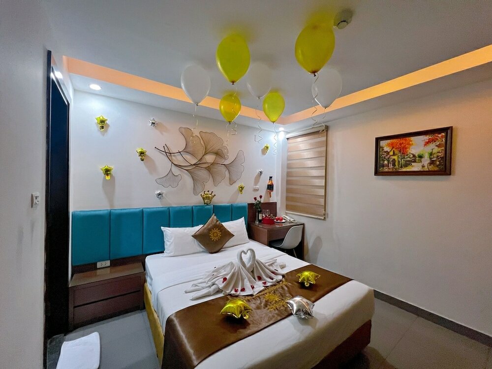 Фото 239 Hotel by RedDoorz