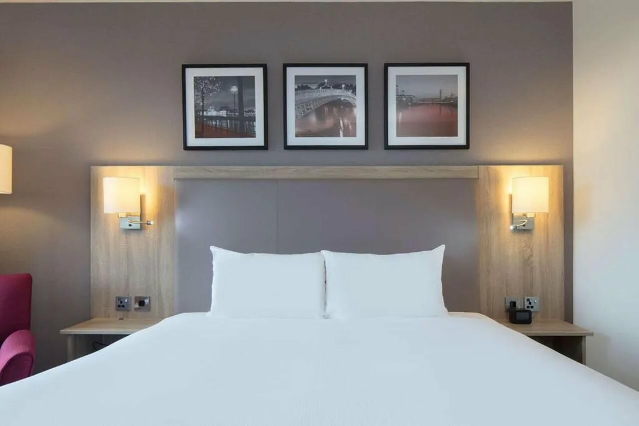 Фото Hilton Garden Inn Dublin City Centre