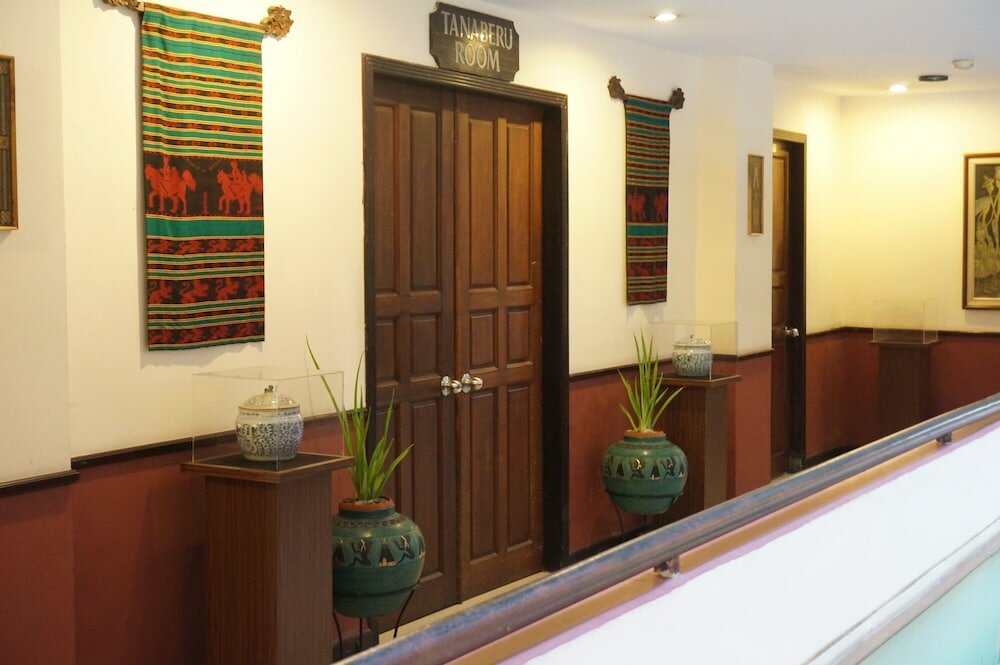 Фото Losari Beach Hotel