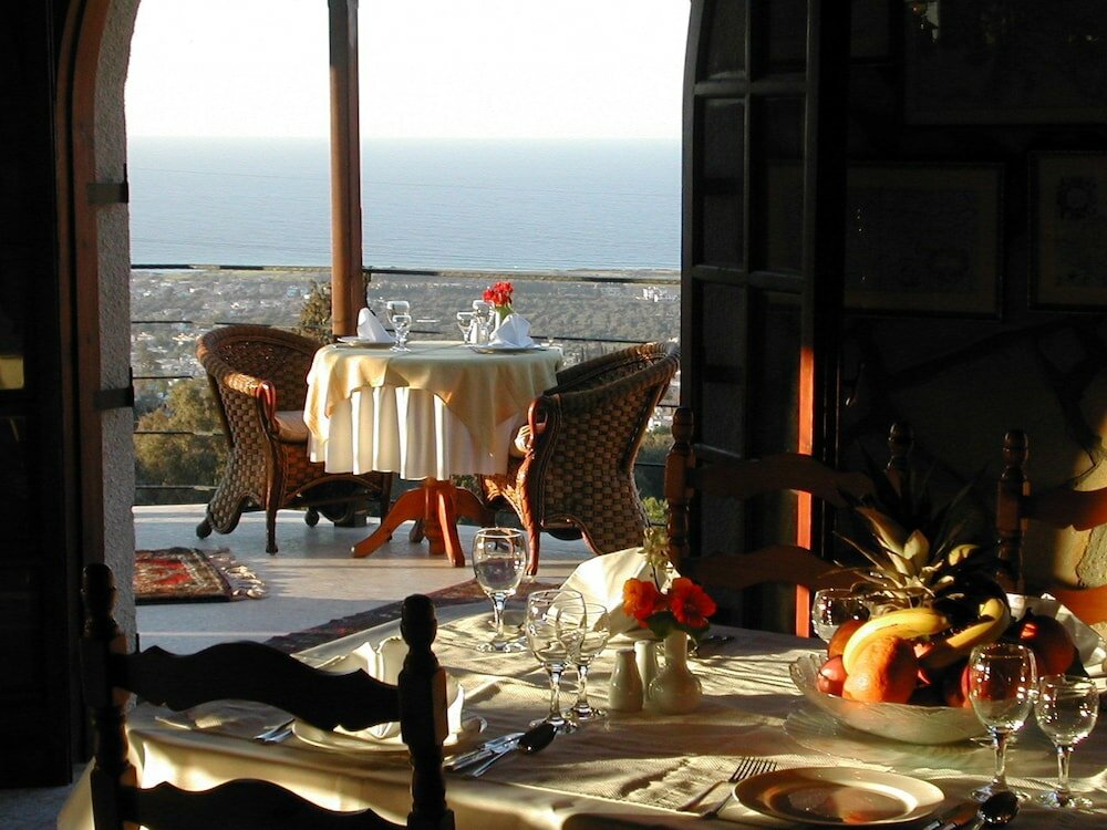 Фото Bellapais Gardens