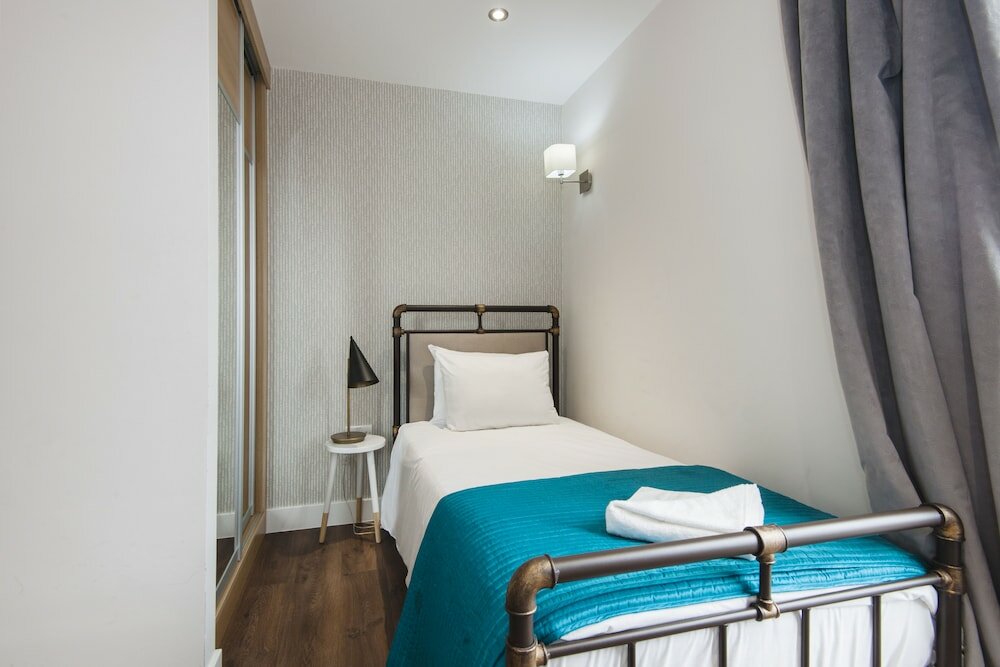 Фото Twyne House Apartments