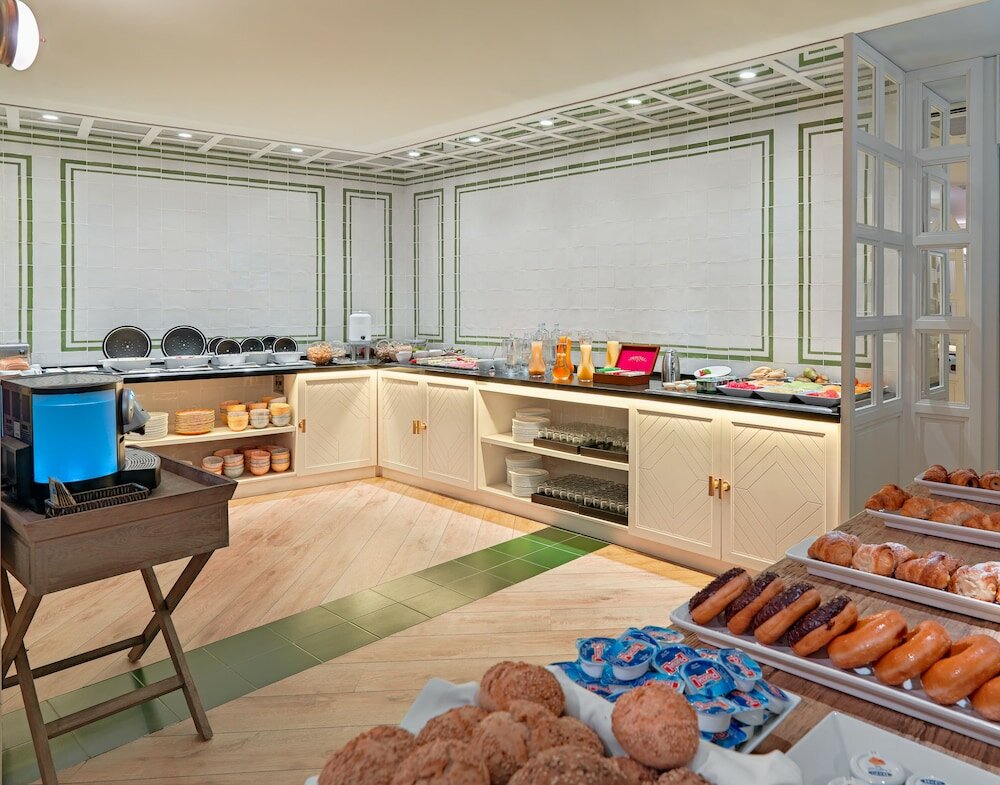 Фото H10 Montcada