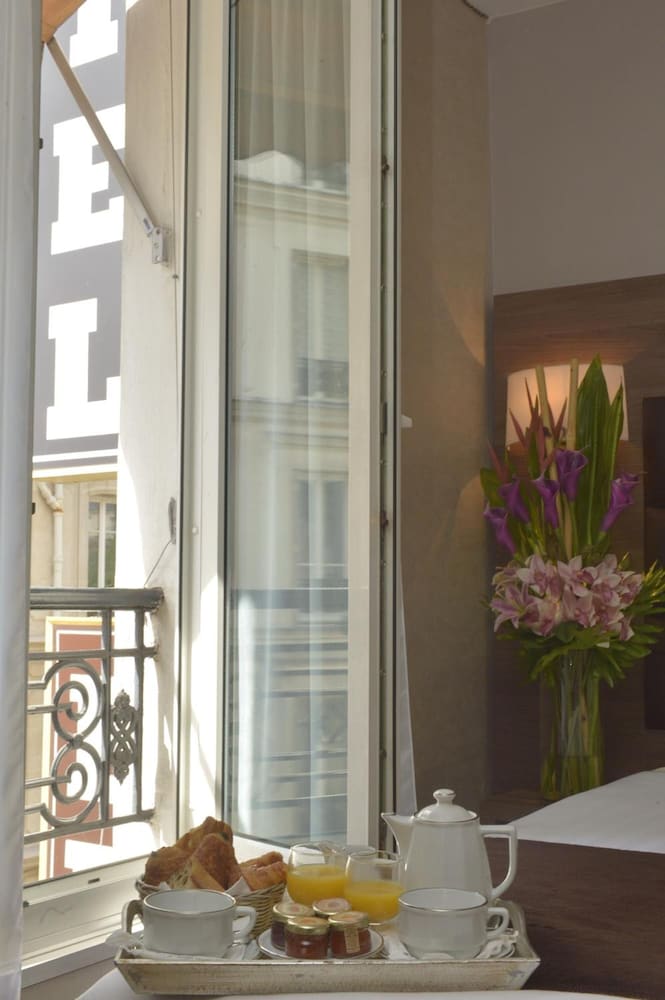 Фото Unic Renoir Saint-Germain