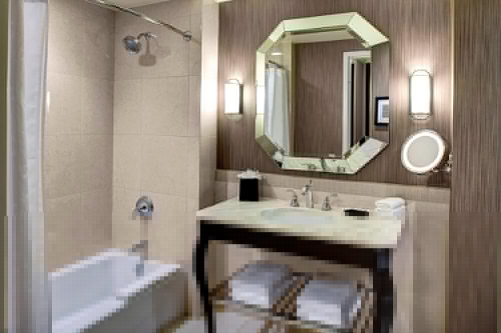 Фото Sheraton McKinney Hotel