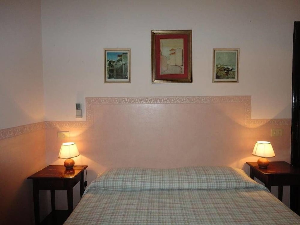 Фото Hotel Delle Camelie