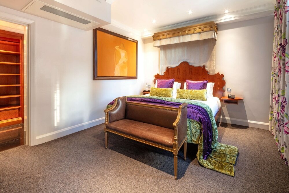 Фото Radisson Blu Edwardian Grafton Hotel, London